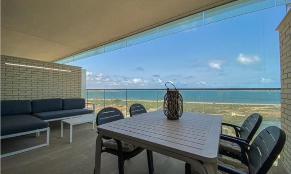 Resale - Apartment - La Manga del Mar Menor - La Manga