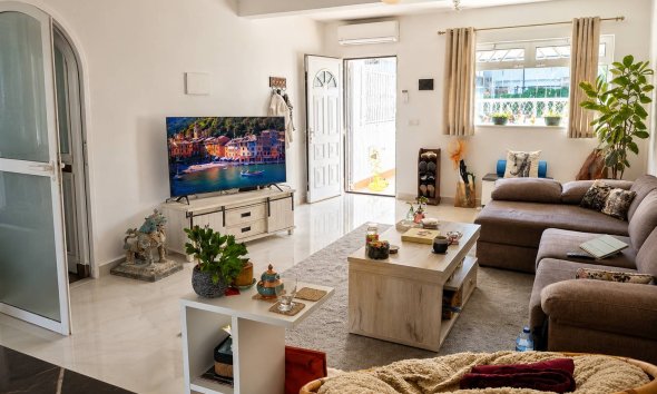 Resale - Terraced house / Townhouse - Torrevieja