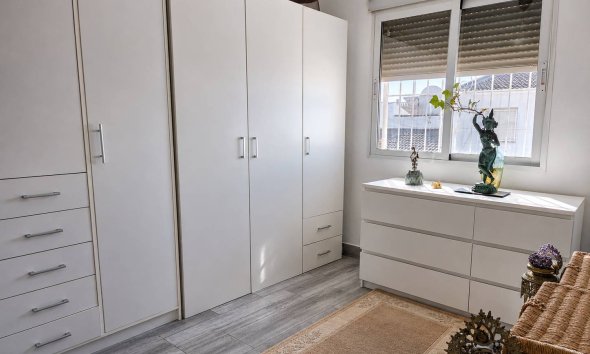 Resale - Terraced house / Townhouse - Torrevieja