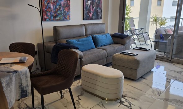 Resale - Apartment - Orihuela Costa - Villamartín