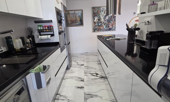 Resale - Apartment - Orihuela Costa - Villamartín