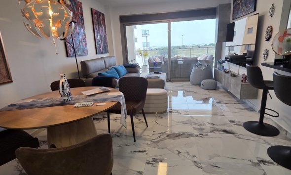 Resale - Apartment - Orihuela Costa - Villamartín