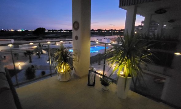 Resale - Apartment - Orihuela Costa - Villamartín