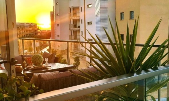 Resale - Apartment - Orihuela Costa - Villamartín