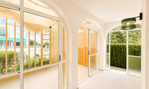 Resale - Bungalow - Torrevieja
