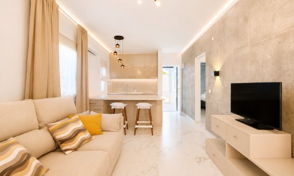 Resale - Bungalow - Torrevieja