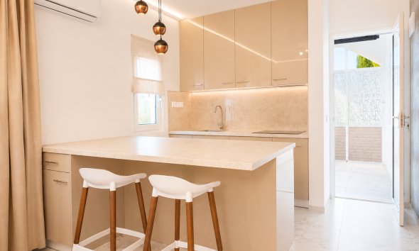 Resale - Bungalow - Torrevieja