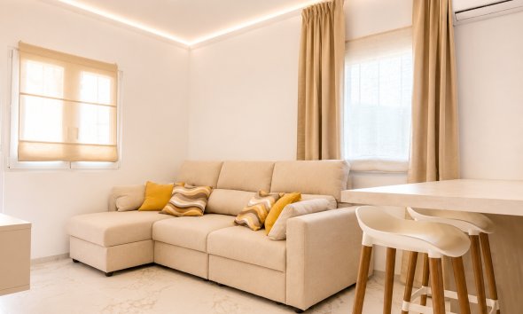 Resale - Bungalow - Torrevieja