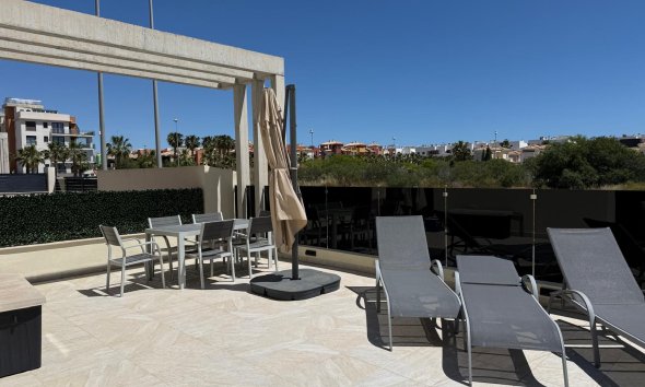 Resale - Villa - Orihuela Costa