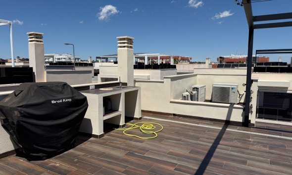 Resale - Villa - Orihuela Costa