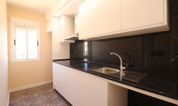 Resale - Apartment - Orihuela Costa - Punta Prima