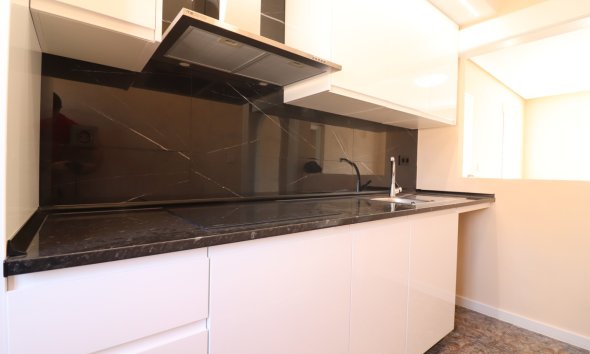 Resale - Apartment - Orihuela Costa - Punta Prima