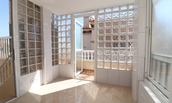 Resale - Apartment - Orihuela Costa - Punta Prima
