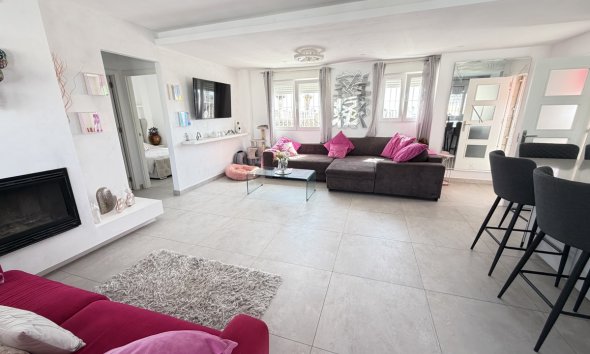 Resale - Villa - San Miguel de Salinas
