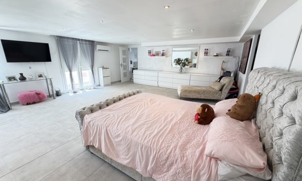 Resale - Villa - San Miguel de Salinas
