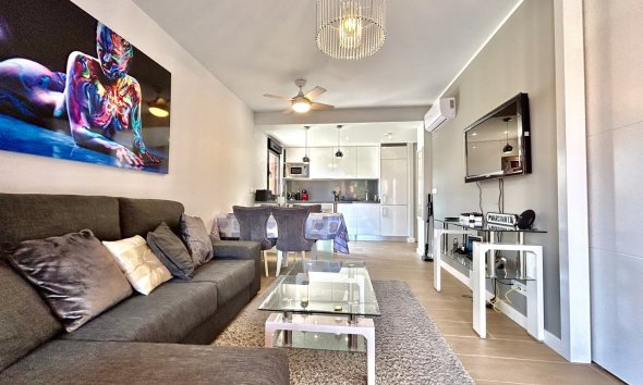 Resale - Apartment - Orihuela Costa - Villamartín