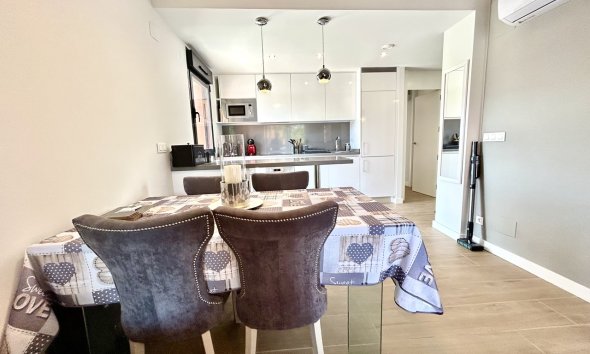Resale - Apartment - Orihuela Costa - Villamartín