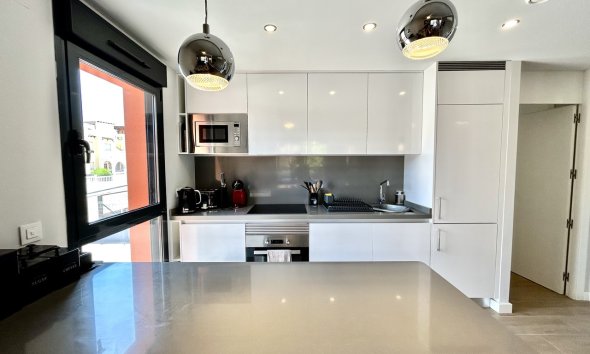 Resale - Apartment - Orihuela Costa - Villamartín
