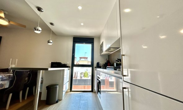 Resale - Apartment - Orihuela Costa - Villamartín