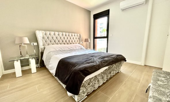 Resale - Apartment - Orihuela Costa - Villamartín