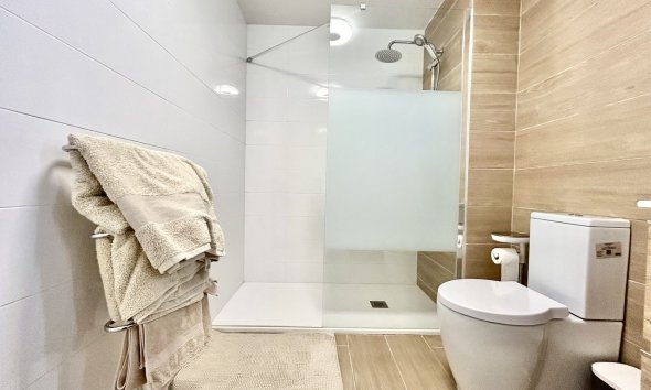 Resale - Apartment - Orihuela Costa - Villamartín