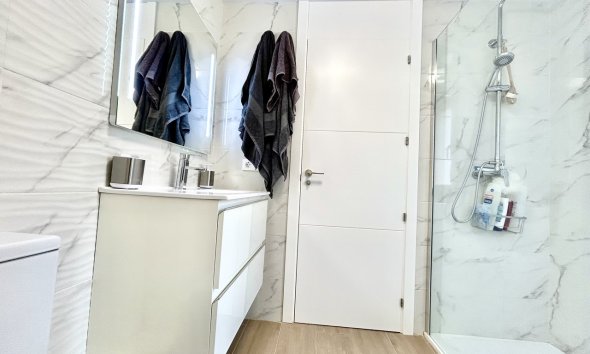 Resale - Apartment - Orihuela Costa - Villamartín