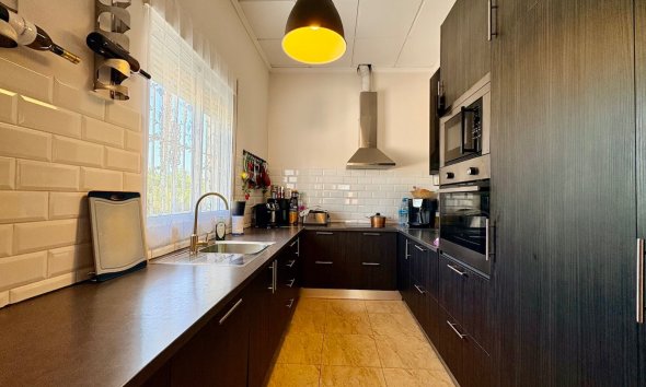 Resale - Farm Estate / Country Property - Dolores