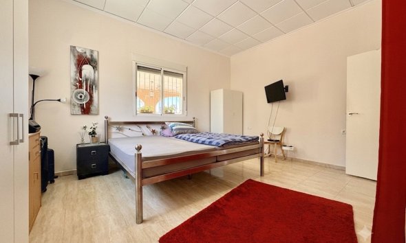 Resale - Farm Estate / Country Property - Dolores