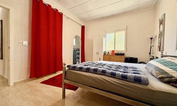 Resale - Farm Estate / Country Property - Dolores