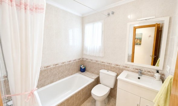 Resale - Apartment - Torrevieja - Playa del Cura