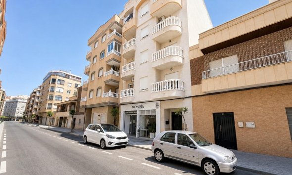 Resale - Apartment - Torrevieja - Playa del Cura