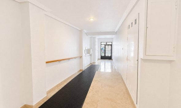 Resale - Apartment - Torrevieja - Playa del Cura