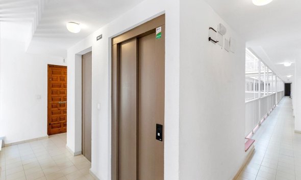 Resale - Apartment - Torrevieja - La Mata