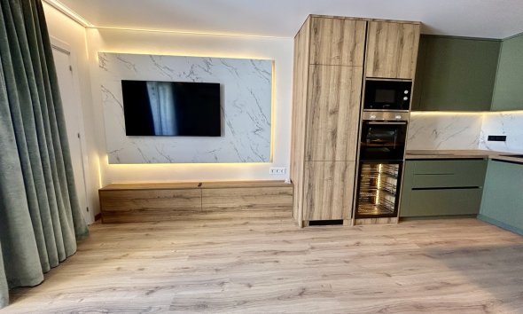 Reventa - Apartamento / Dúplex - Torrevieja
