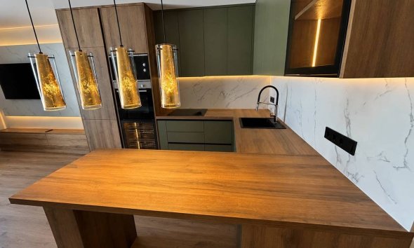 Reventa - Apartamento / Dúplex - Torrevieja