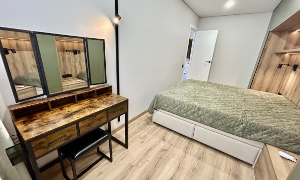 Reventa - Apartamento / Dúplex - Torrevieja