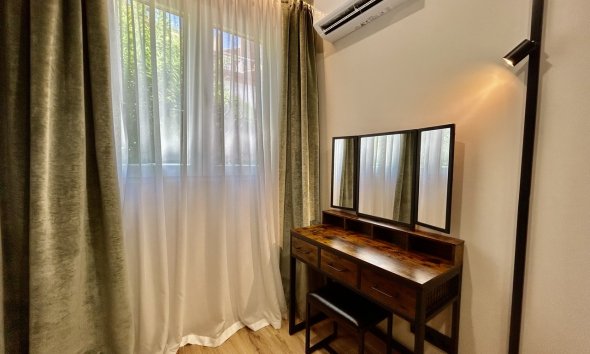 Reventa - Apartamento / Dúplex - Torrevieja