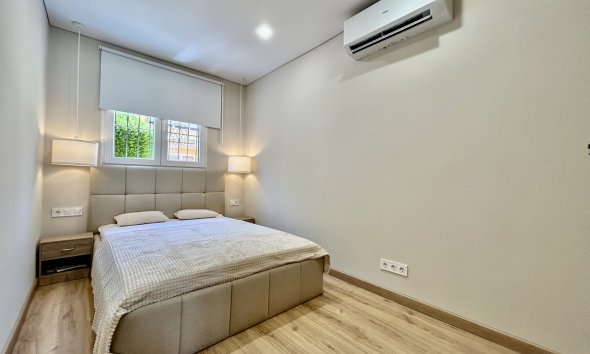 Reventa - Apartamento / Dúplex - Torrevieja