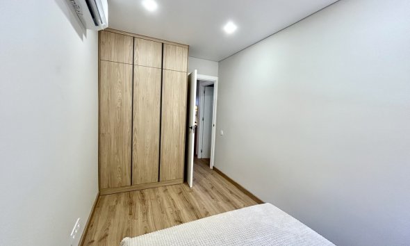Reventa - Apartamento / Dúplex - Torrevieja