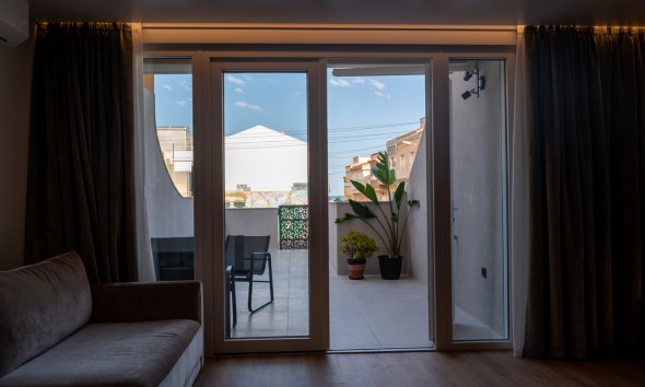 Reventa - Apartamento / Dúplex - Torrevieja