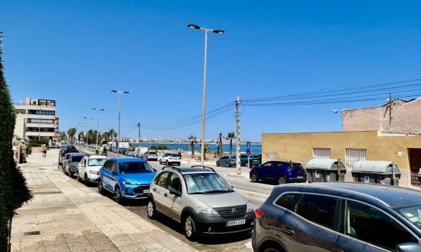 Reventa - Apartamento / Dúplex - Torrevieja