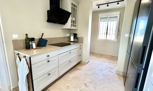Resale - Villa - Orihuela Costa - La Zenia