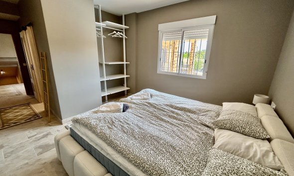 Resale - Villa - Orihuela Costa - La Zenia
