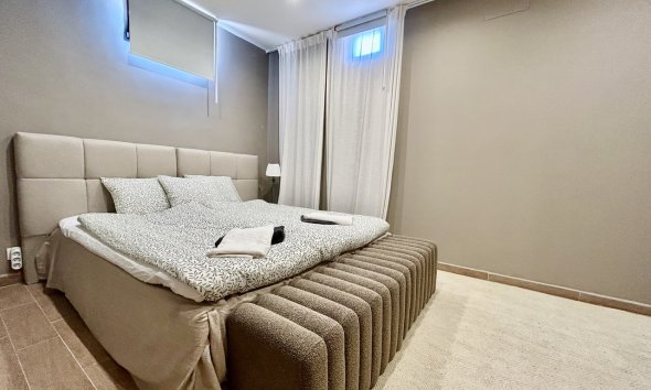 Resale - Villa - Orihuela Costa - La Zenia
