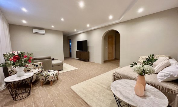 Resale - Villa - Orihuela Costa - La Zenia
