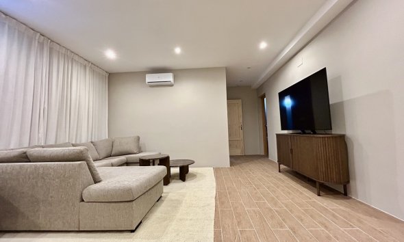 Resale - Villa - Orihuela Costa - La Zenia