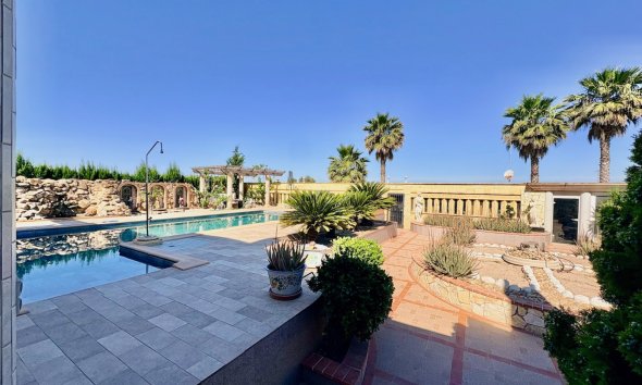 Resale - Farm Estate / Country Property - San Fulgencio - La Marina