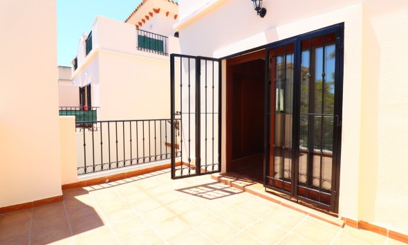Resale - Villa - Algorfa - La Finca Golf Resort