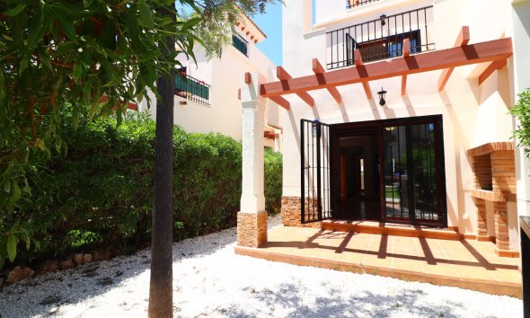 Resale - Villa - Algorfa - La Finca Golf Resort