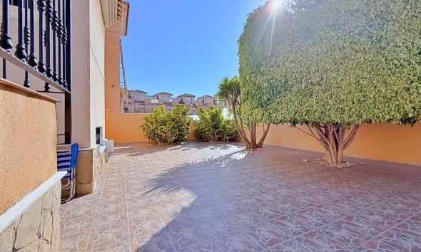 Resale - Villa - Orihuela - Orihuela Costa